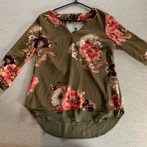 BNWT Beautiful Dynamite blouse